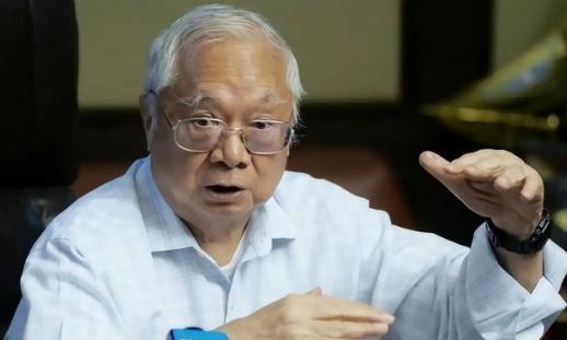 李嘉诚反对无效！当年港珠澳大桥想法提出时，李嘉诚举双手反对，理由是会损害自己利益