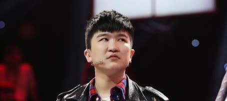 2015年，张大大在节目中指着王宝强说：“你丫闭嘴吧，信不信我弄死你”，结果王宝