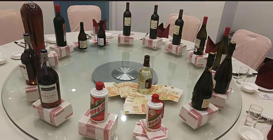 实话说，这种酒局你能喝几瓶？