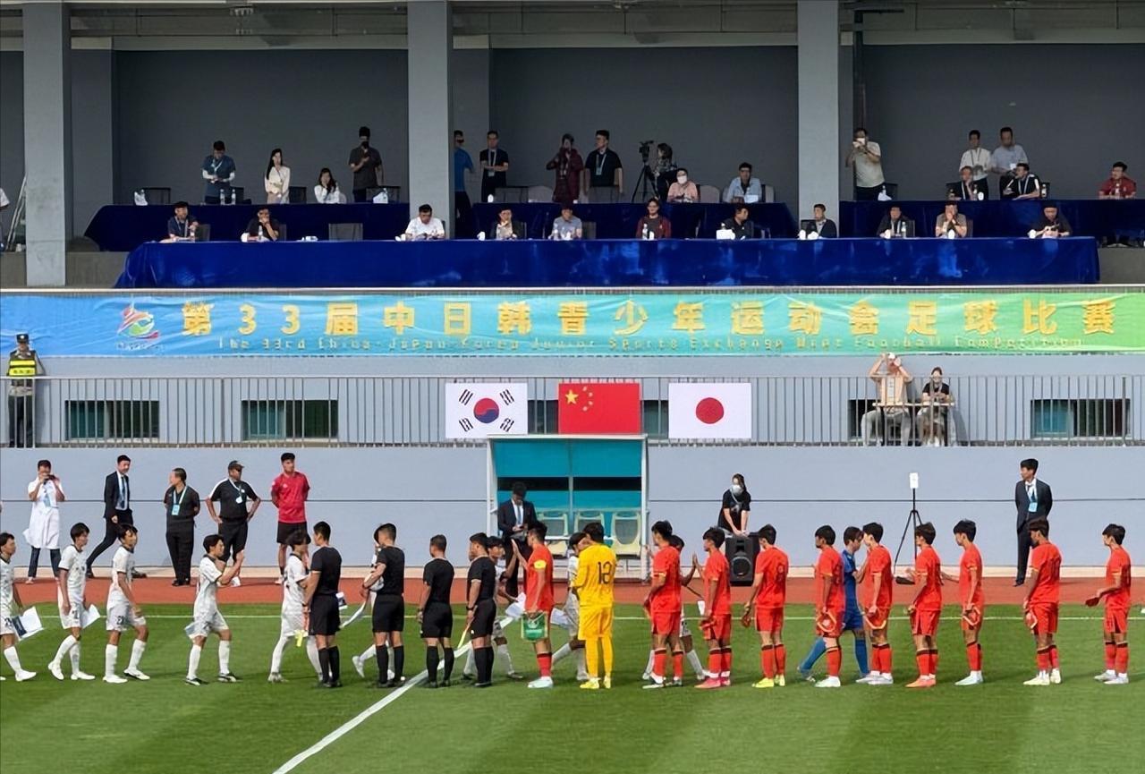 破天荒了，中国U18男足3:0胜了日本队。
是的，你没有看错，我们赢了日本，而且