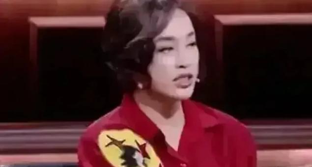 当年，刘晓庆雇了一位亲戚做保姆。刘晓庆不仅对她十分照顾，还给她3倍工资。没想到，