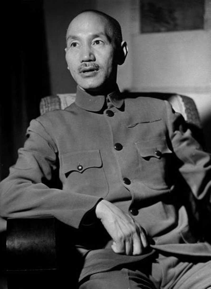 阳明山车祸后，蒋介石的健康问题一日不如一日。
1972年7月，蒋介石开始住院，住