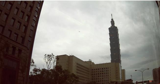 台湾这帮“国安人士”还在自我安慰
 
在特朗普与泽连斯基在白宫争吵发生后，台湾《