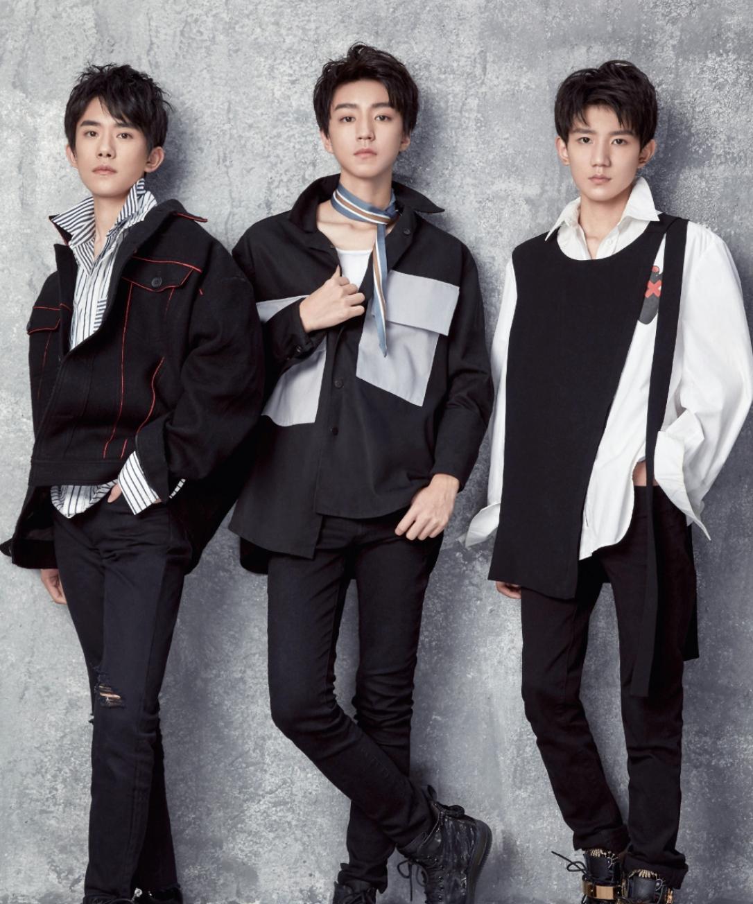 #易烊千玺给王俊凯的生日祝福# TFBOYS易烊千玺在晚上22点给王俊凯生日祝福