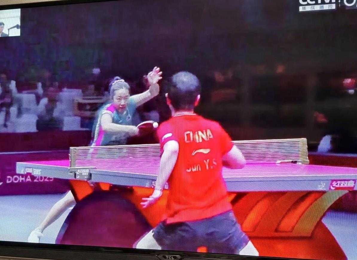 我他妈直接给孙颖莎跪了！
下午那场乒乓球比赛看得人血压飙升，混双打完人都累脱相了