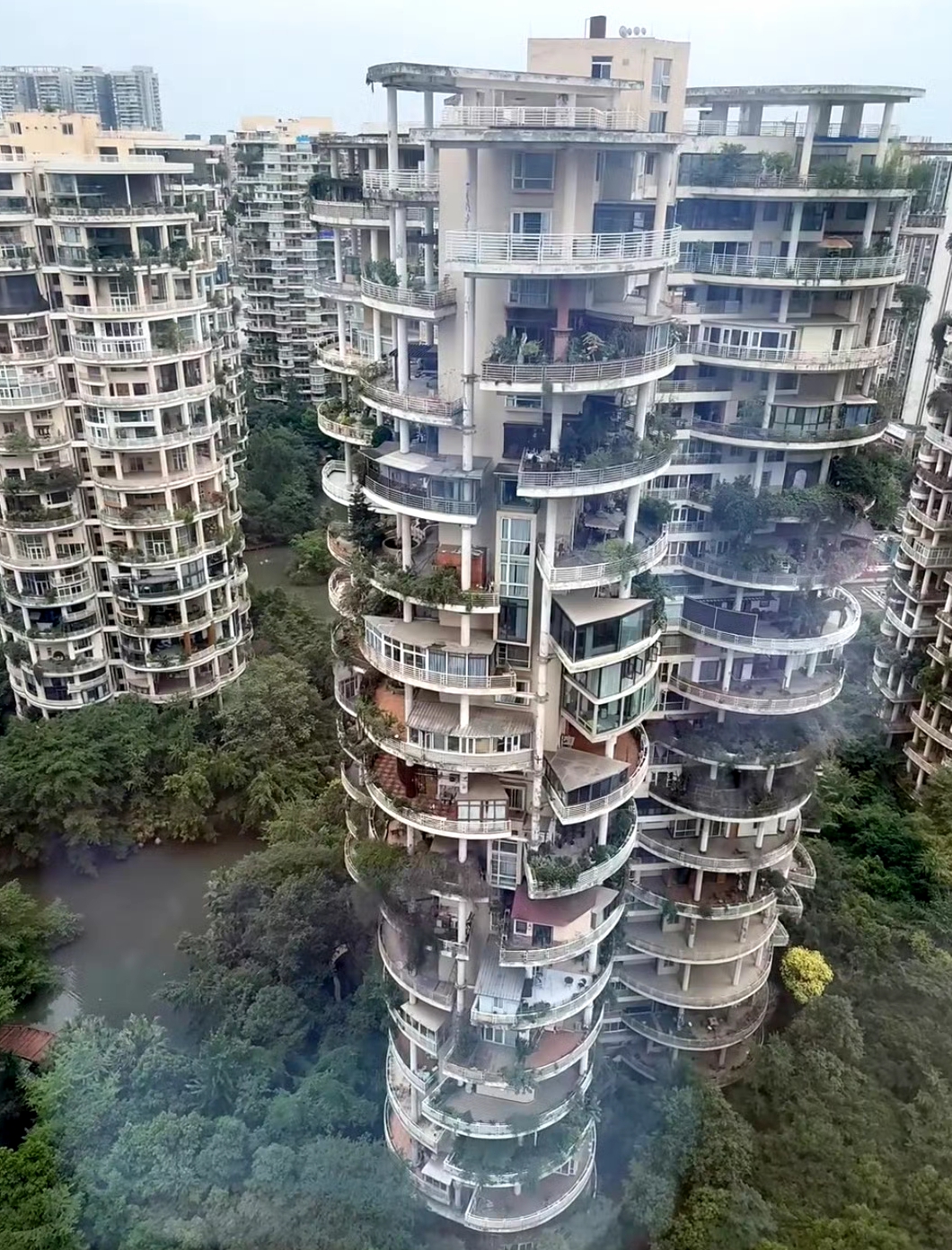 成都这啥小区啊！这么震撼！果然大城市啊！ ​