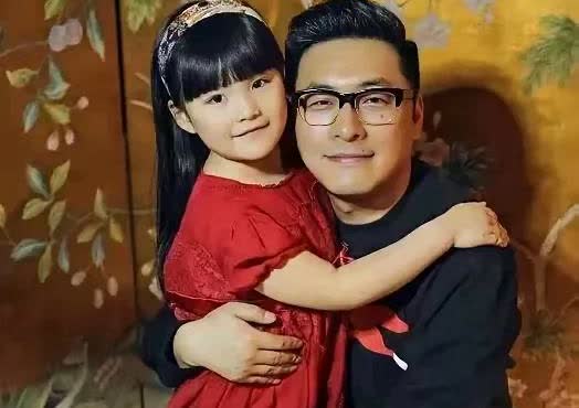 最近李湘女儿火了
竟然是因为大和尚出事
其实稍微有点判断力的
都知道是不可