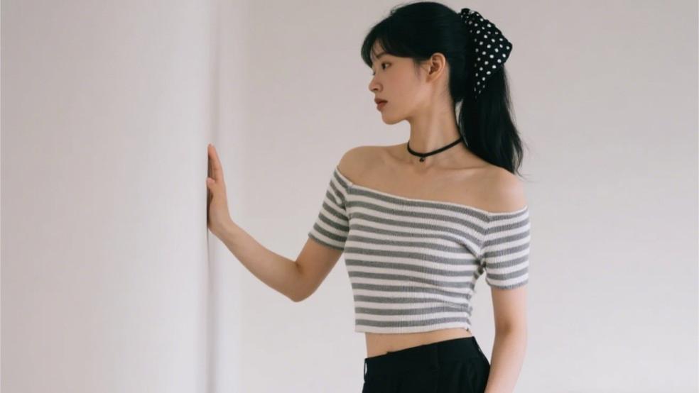 从卧室走出的穿搭大片，美得太松弛了