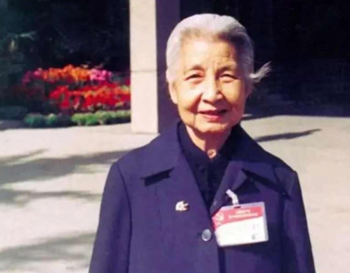 “我跟随毛主席半个世纪，并不是靠个人感情和恩怨，而是出于信仰，我对我选择的信仰至