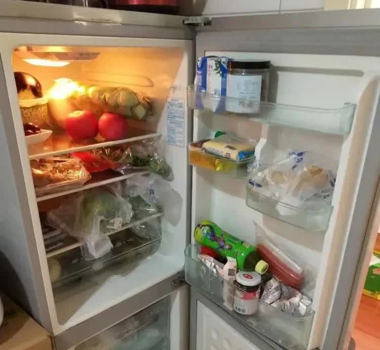 请教大家一个问题！
今天回老家接老人去城里。
因为是山路，
从老家到城里需