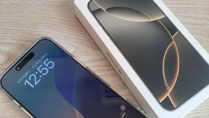 《国产高端机内卷不断，为何苹果仍受国人青睐？》