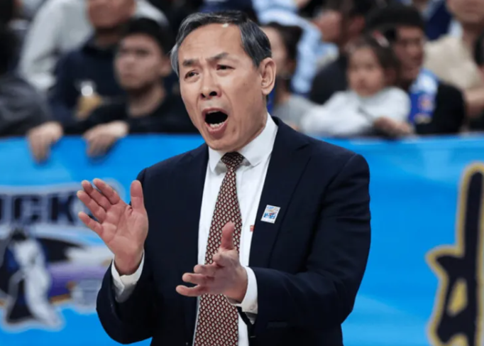 CBA常规赛，北京84-90负于山西。
赛后，北京男篮主帅许利民接受媒体采访，谈