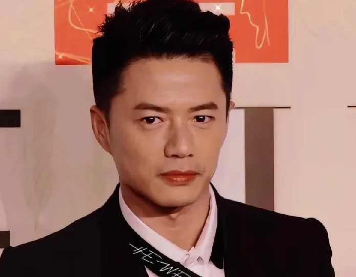 天啊，以前只知道
段奕宏是一个低调好演员
现在才知道，他的名字竟然有着这么大的含