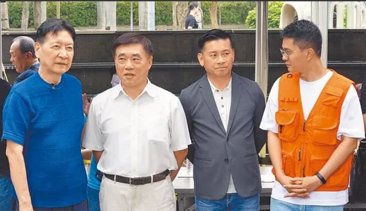 领表延2周郝龙斌出马机会增

国民党主席朱立伦宣布交棒，但党内看好的台中市长卢秀