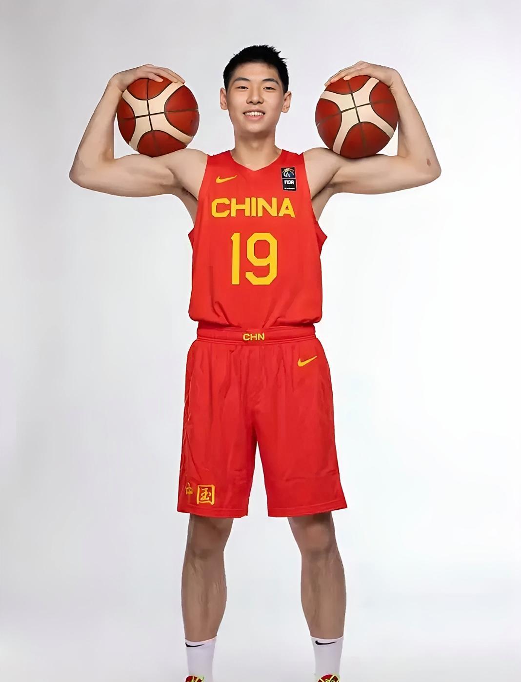 杨瀚森+王俊杰+曾凡博+崔永熙+朱正 这套阵容能否重回亚洲之巅？
就当前实力来看