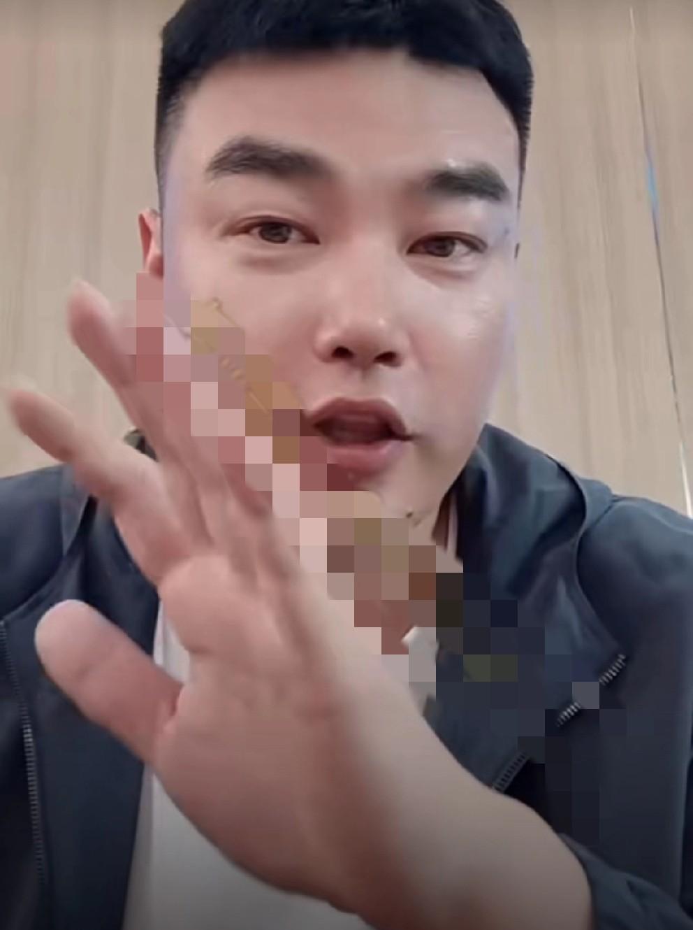 T佑婚礼躁动锦州，当地出租司机赞口不绝！
接亲车队清一色红旗轿车就价值2亿，劳斯