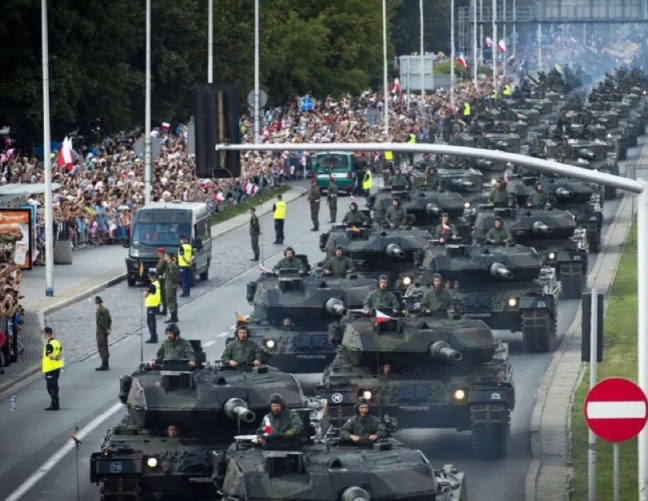 突发新闻：

波兰官方宣布，该国正紧锣密鼓地筹备一项全新的国防计划，为其武装部队