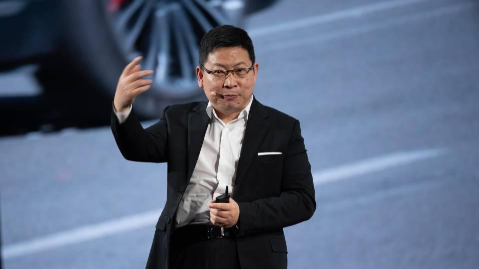 按照华为标准，许多车厂一台都卖不掉？国内专家：支持余承东