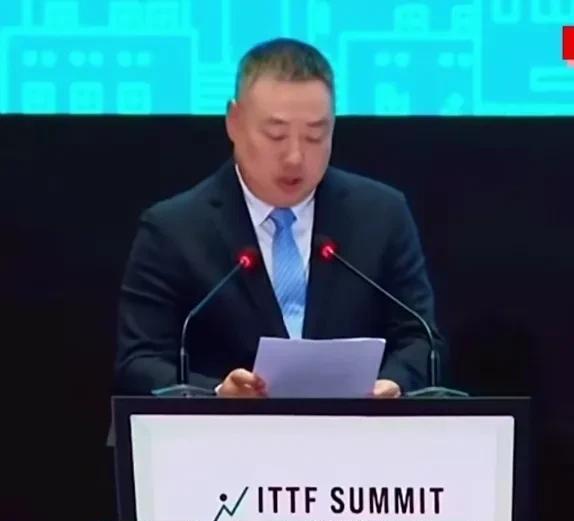 刘国梁在多哈世乒赛结束后，参加世界乒联执行理事竞选。
看得出来刘国梁还是有点点紧