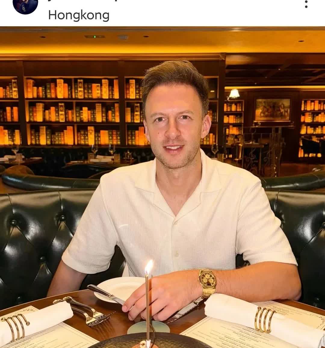 特鲁姆普36岁生日囧哥喜提豪车。