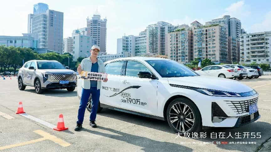 10万预算别纠结！长安双车实测对比：要省油选逸动，要智能冲CS55 PLUS