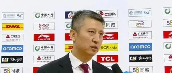 郭士强真的太让人敬佩了！今年男篮亚洲杯，他带领中国男篮拿下第二名。在8月18号的