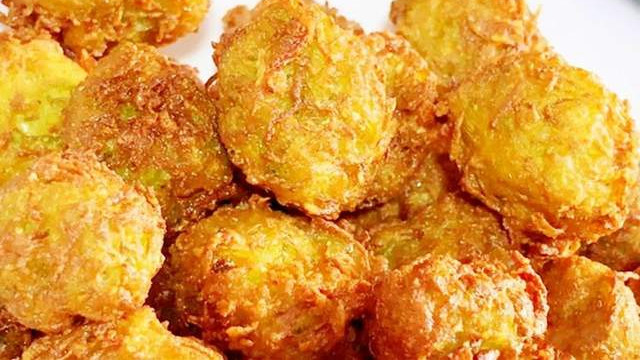 炸萝卜丸子有诀窍，多加一样食材，外酥里软不吸油，一口一个真香