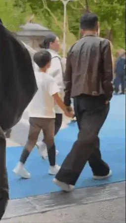 S妈和小s暴怒了