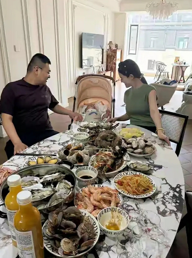 夫妻两个这么多海鲜，一餐吃的完吗？