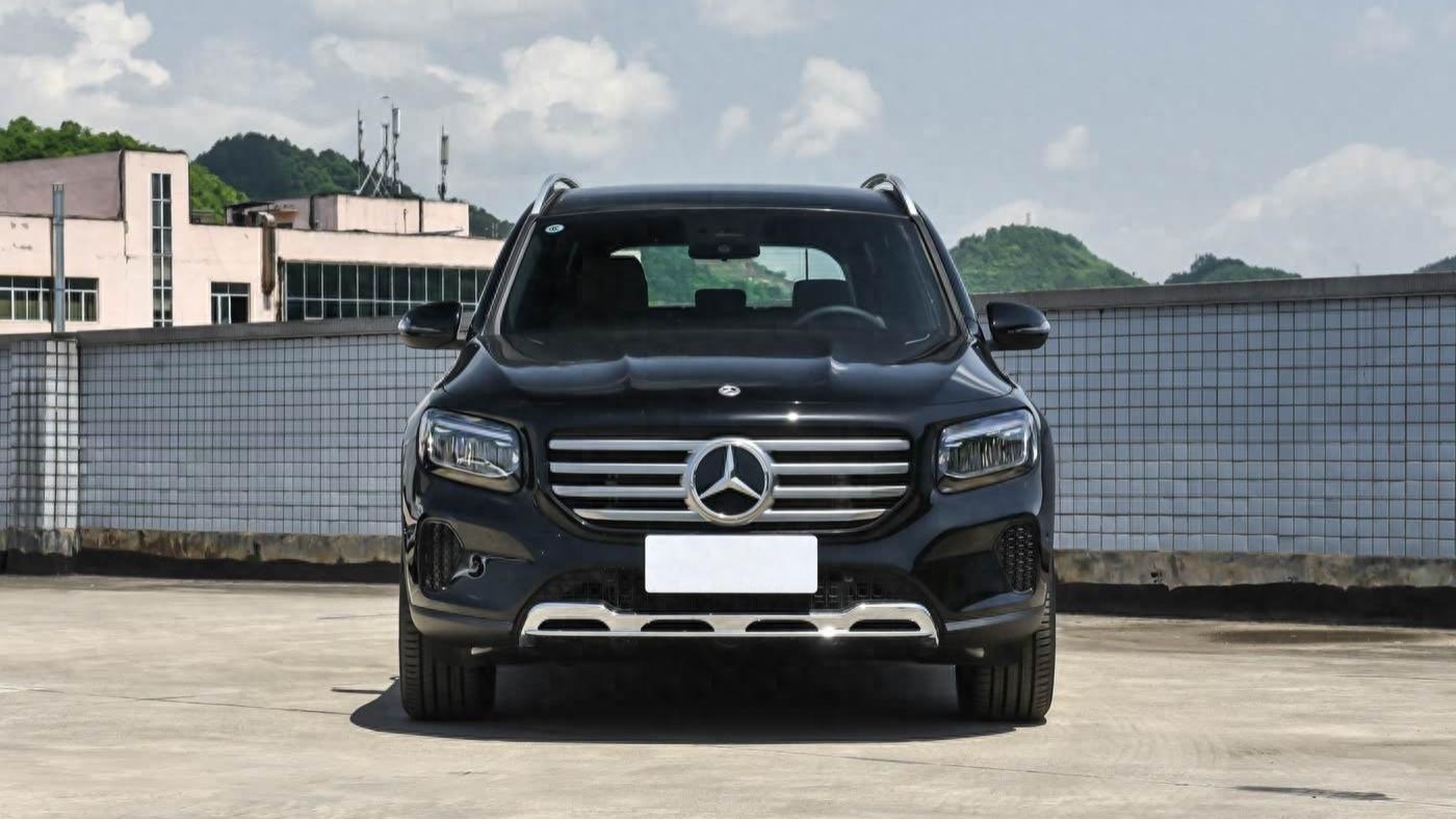 奔驰7座SUV拿捏人心，已经跌到了16万，疯狂收割年轻人