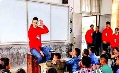 厦门一高三考生拒绝清华保送，班主任气得连骂带踢：不想上进就别耽误别人！ 说起李柘