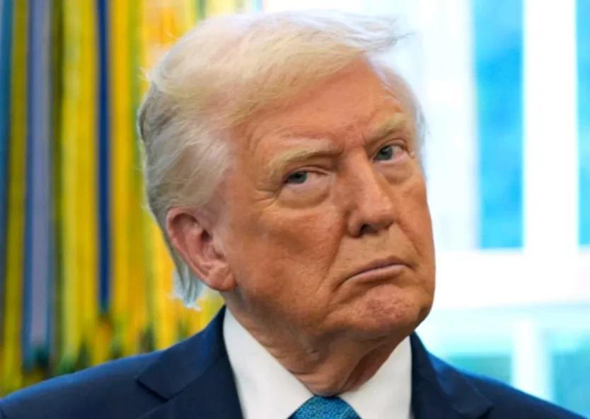 美国著名新闻网站 AXIOS 说：“特朗普之所以维持如此庞大的顾问团队，是因为他