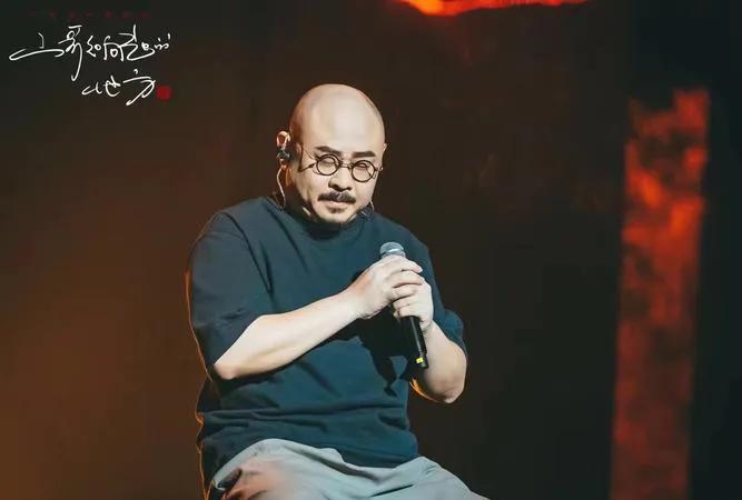 歌曲独特的氛围营造，能让听众沉浸其中深受感动。
