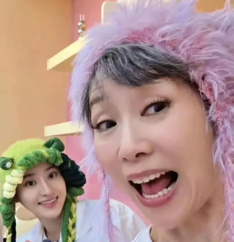 才发现，原来内娱有一个，比赵丽颖还有种的女人，名叫叶童。

她竟用一篇声明，