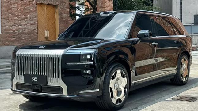 不靠对标海外，极氪9X用产品力拿下豪华车话语权