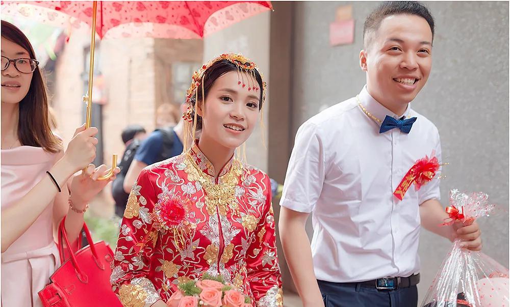我发现呀，
婆媳关系好的家庭有一个共同点，
就是儿媳妇一进门，婆婆对待儿媳妇就跟