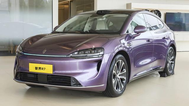 2026款智界R7上市，搭华为ADS 4+2颗激光雷达，售价24.98万元起