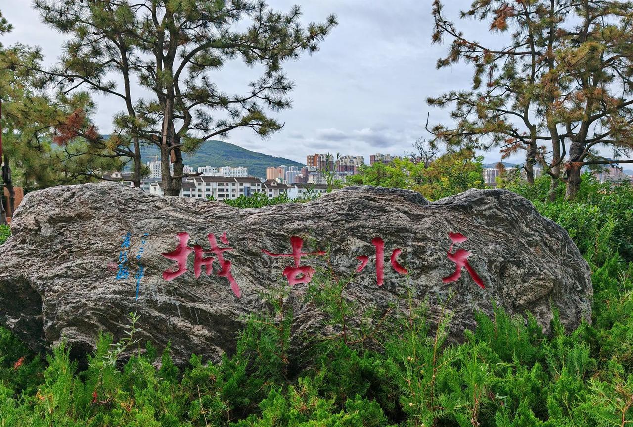 作为甘肃第二大城市，天水现在旅游业搞得如火如荼，但是对于一座旅游城市来说，天水却