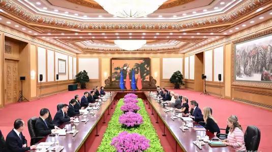 7月24日，中方会见了来访的欧洲理事会主席科斯塔和欧盟委员会主席冯德莱恩，共同纪