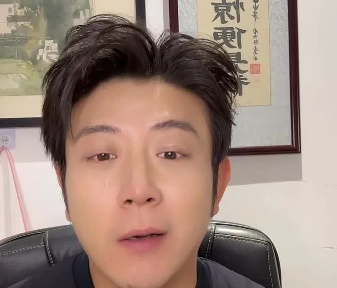 高晓攀最近一番话，真叫一个扎心又真实。他说自己当年太“端着”，一心只想说好传统相