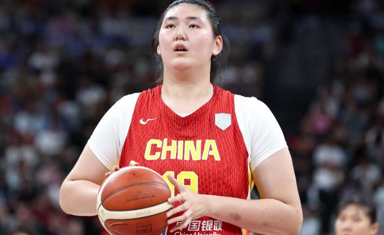 张子宇高情商！发文感谢中国篮协和国家队教练组的信任和培养，她写道：

“人生