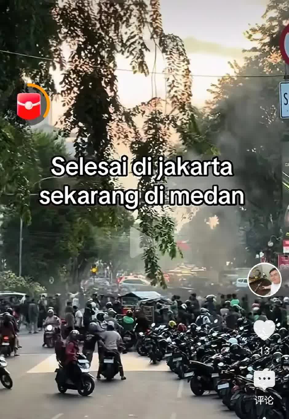 印尼雅加达发生大规模聚集事件，不知道这群野蛮的印尼人还向之前一样屠杀华人？