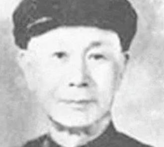 他是中国首位性学家，主动公开行房过程，鲁迅坦言：他的主张要到 25 世纪时才能实