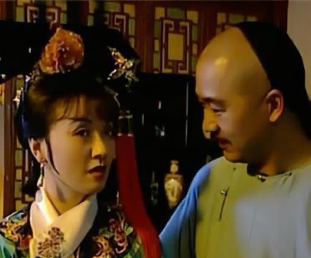 她的经历，也让我们看到了深宫里女子命运的无常和无奈