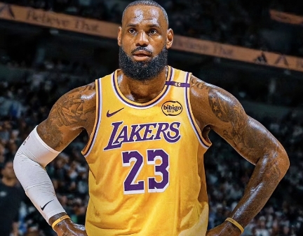 一觉醒来！NBA传来了3个不得不说的重磅消息：

第一，最后一舞了？美国记者Sh