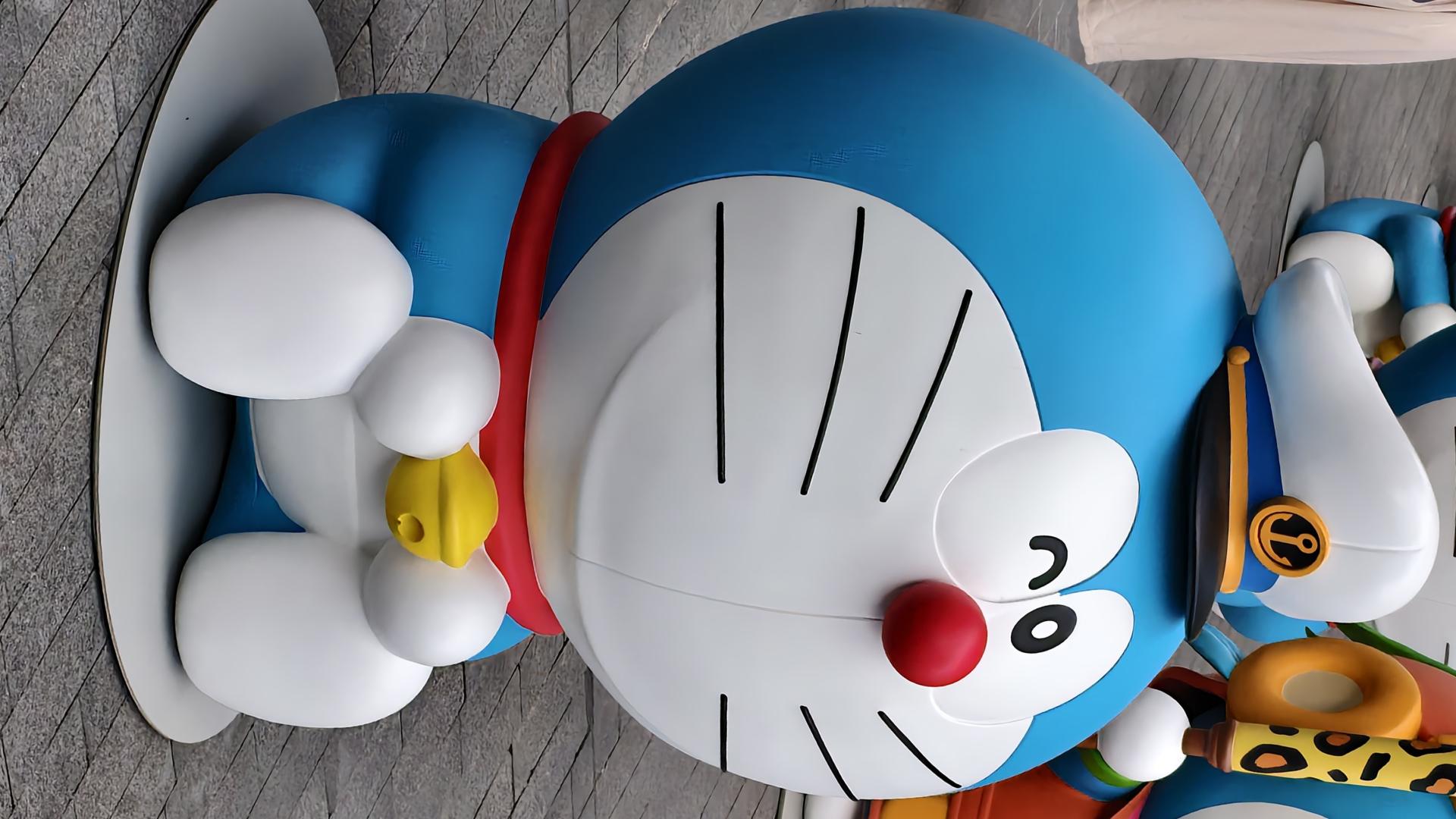 哆啦A梦漫画，旧译为机器猫，是藤子·F·不二雄的漫画中登场