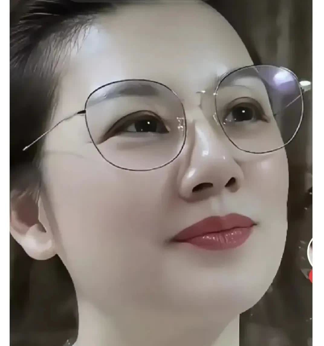 不懂就问：
一男子（四十岁）在外地国企工作有二年了，一直没有回家，连春节都在单