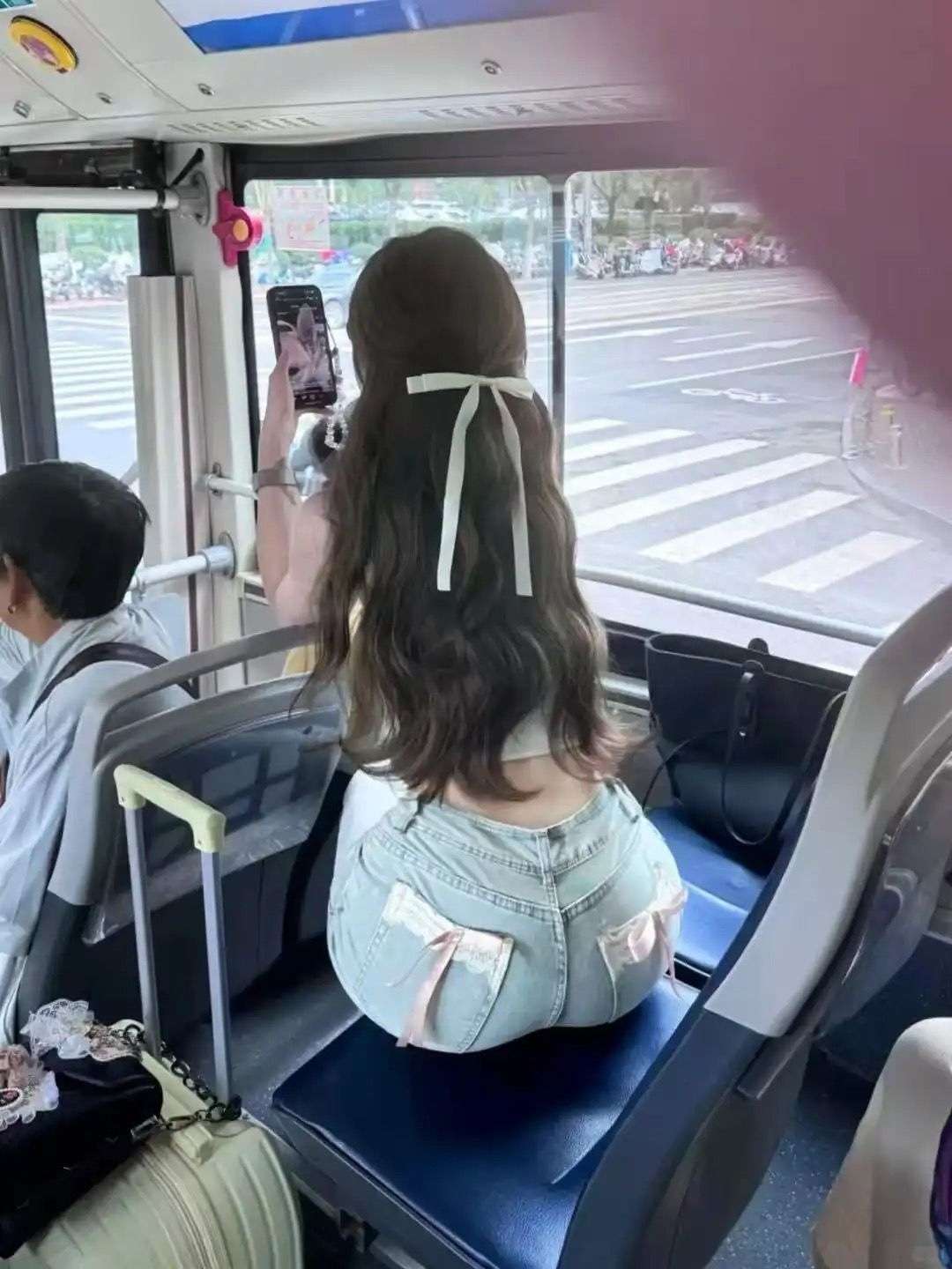 两根绳子的意义是什么？