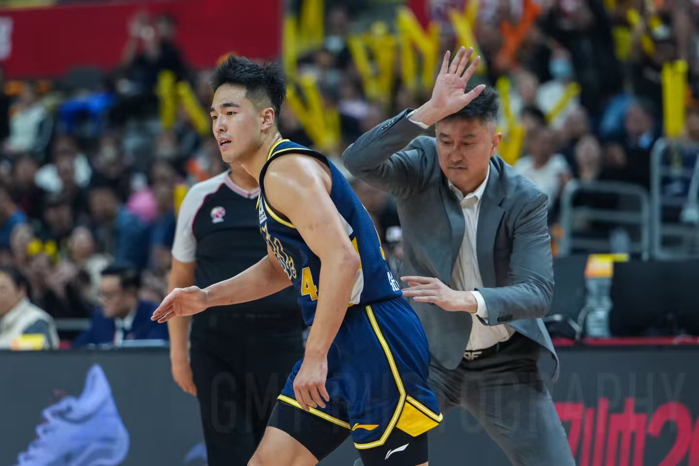 当广东需要张文逸首发，说明真没人能用，伤病管理出现严重问题