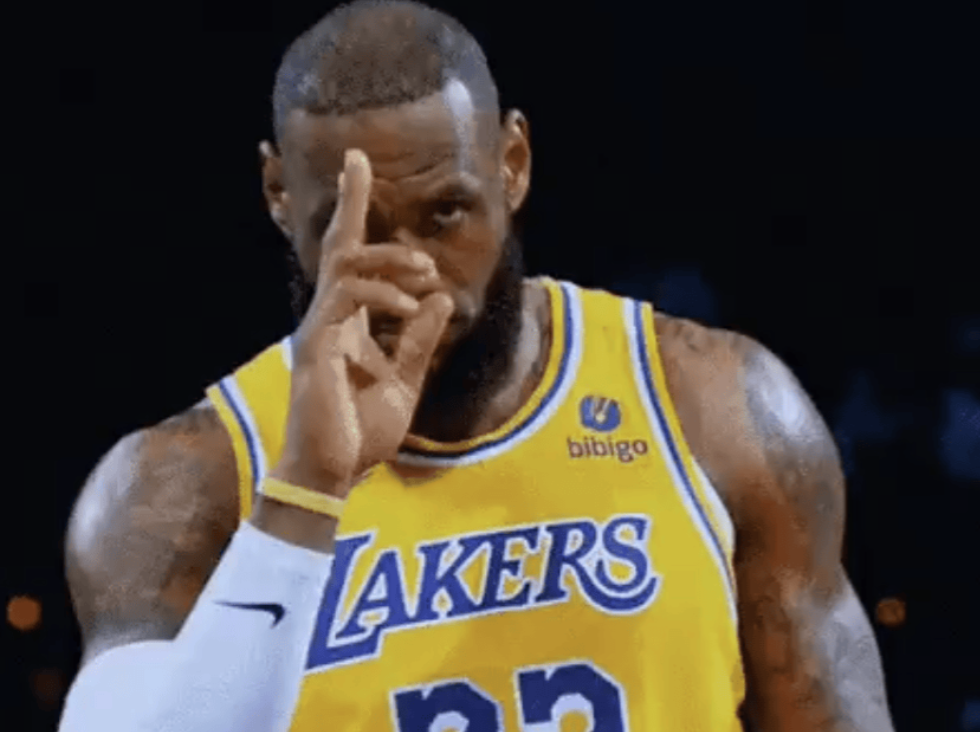 ESPN关于“珍妮巴斯近些年不满詹姆斯”的这些爆料，说白了就是涉及权力斗争。看起